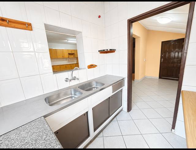 3 BEDROOM HOUSE TO LET IN ZUURFONTEIN
